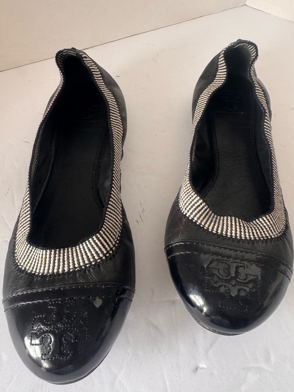 Tory Burch Eddie Black Leather Patent Cap Toe Elastic Ballet Flats Size 8.5M
